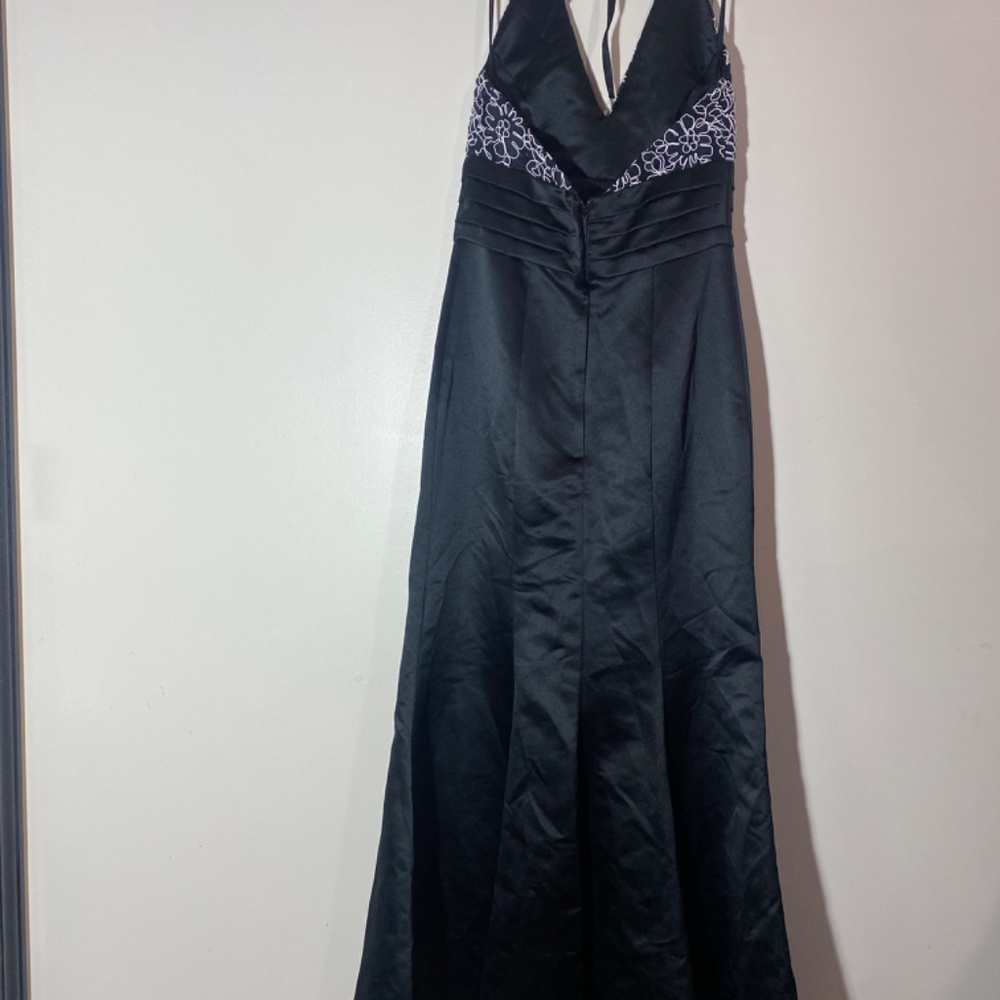 Gown - Picture 2 of 2
